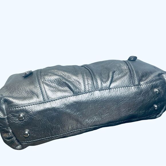 B. Makowsky Silver Shoulder Bag with Metallic Sheen - Picture 7 of 9